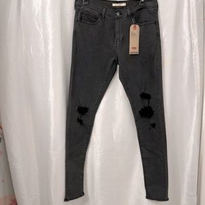 Levi’s 710 Skinny Jeans